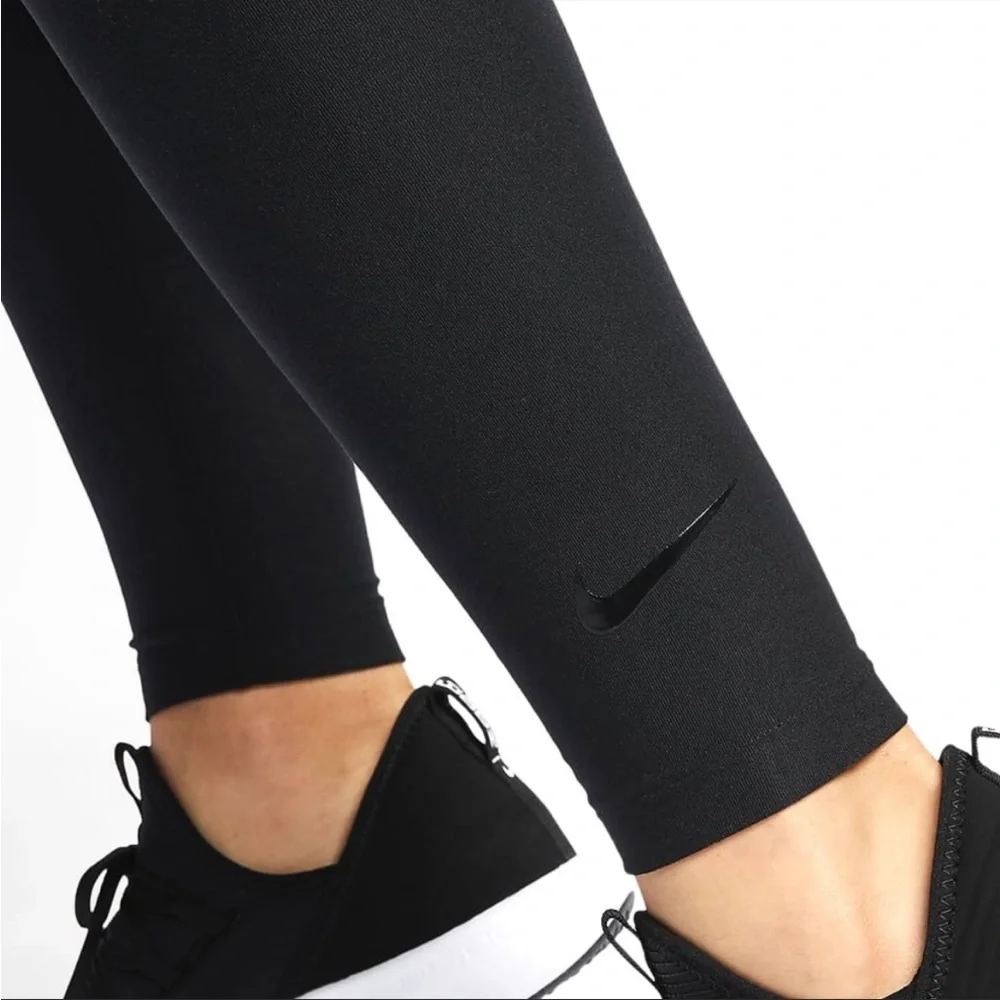 Nike sculpt women’s